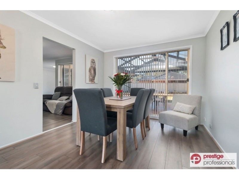 2 Elderslie Court, Wattle Grove NSW 2173