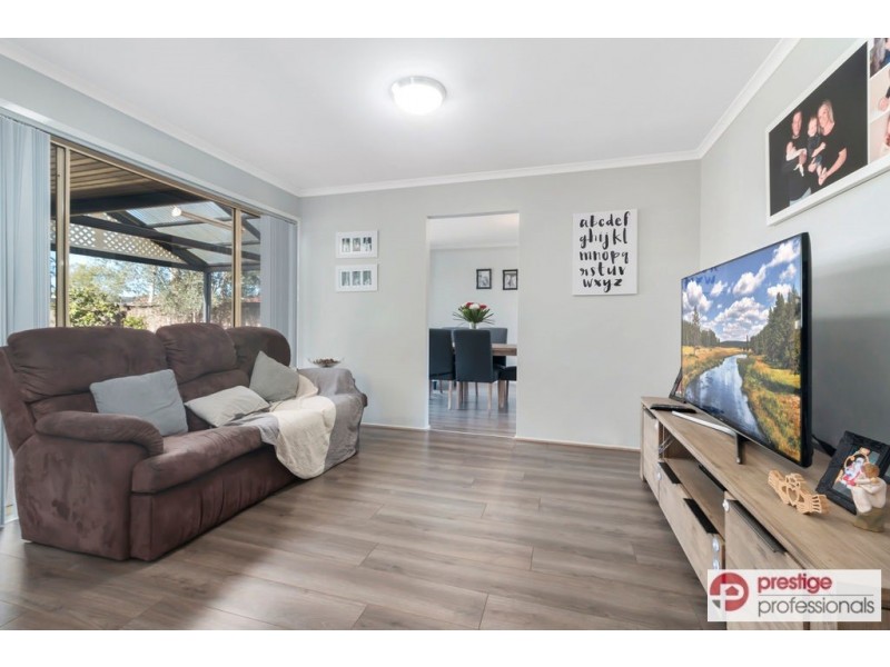 2 Elderslie Court, Wattle Grove NSW 2173