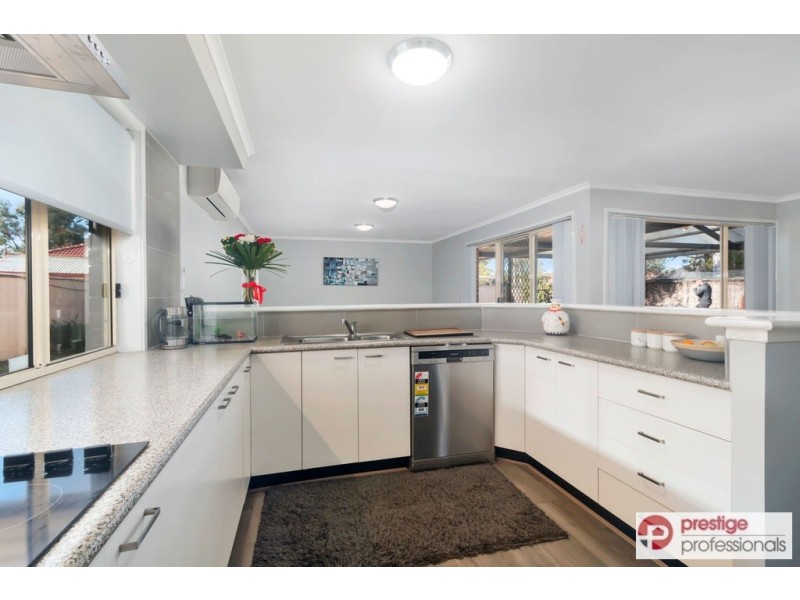 2 Elderslie Court, Wattle Grove NSW 2173