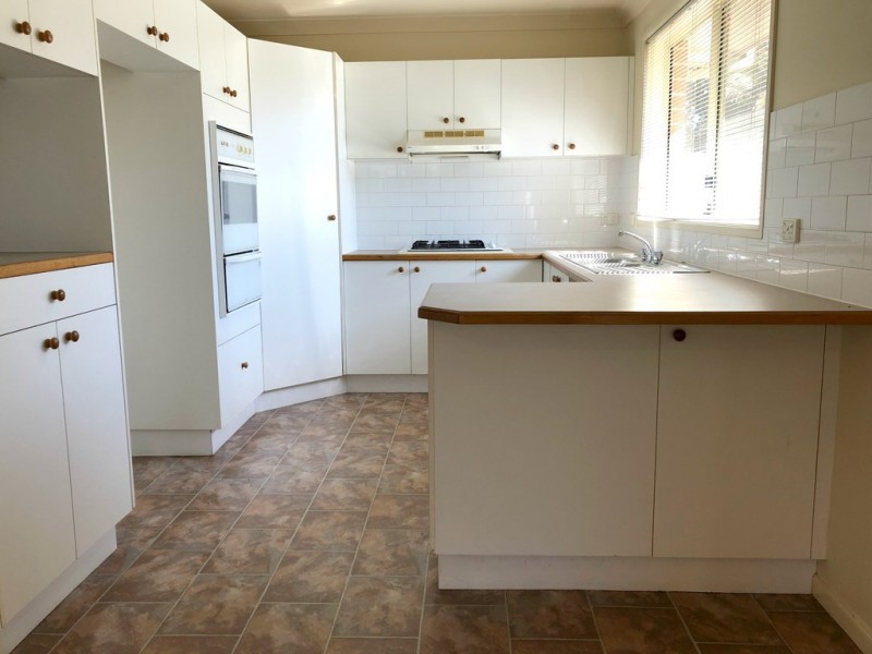 3 Exford Court, Wattle Grove NSW 2173