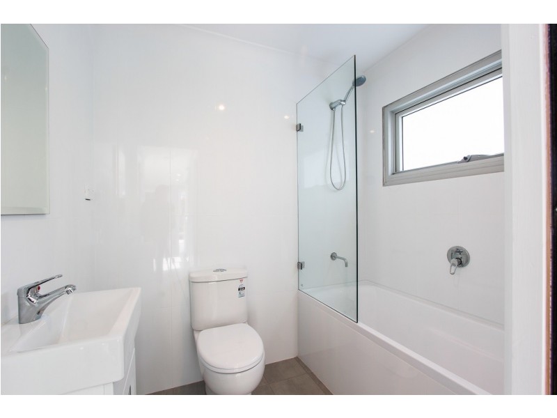 1A Quamby Court, Wattle Grove NSW 2173