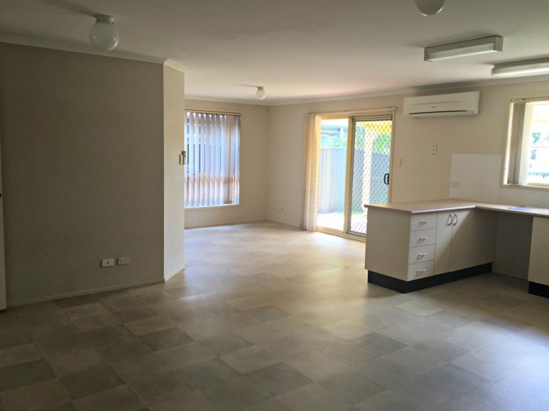 1 Quamby Court, Wattle Grove NSW 2173