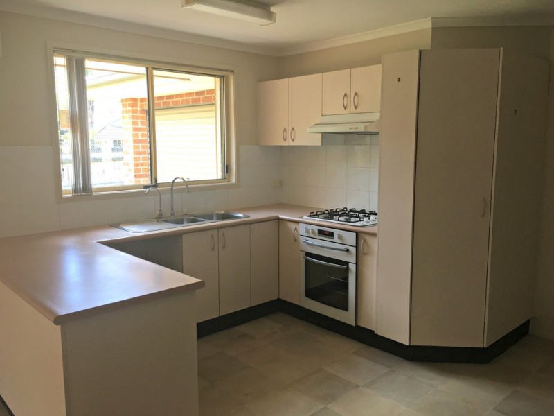1 Quamby Court, Wattle Grove NSW 2173