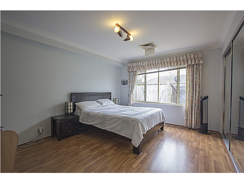 19 Banyule Court, Wattle Grove NSW 2173