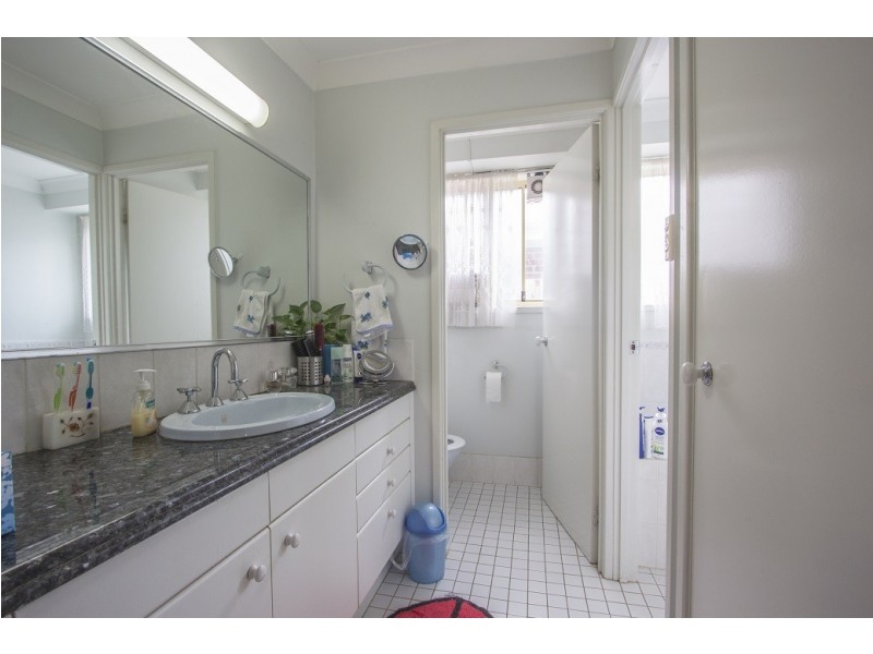 19 Banyule Court, Wattle Grove NSW 2173