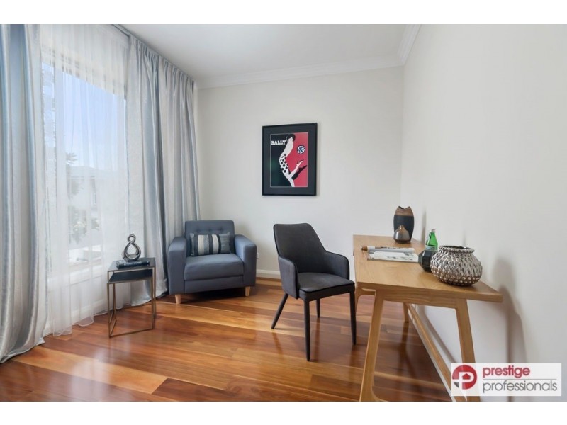 16 Fairway Close, Moorebank NSW 2170