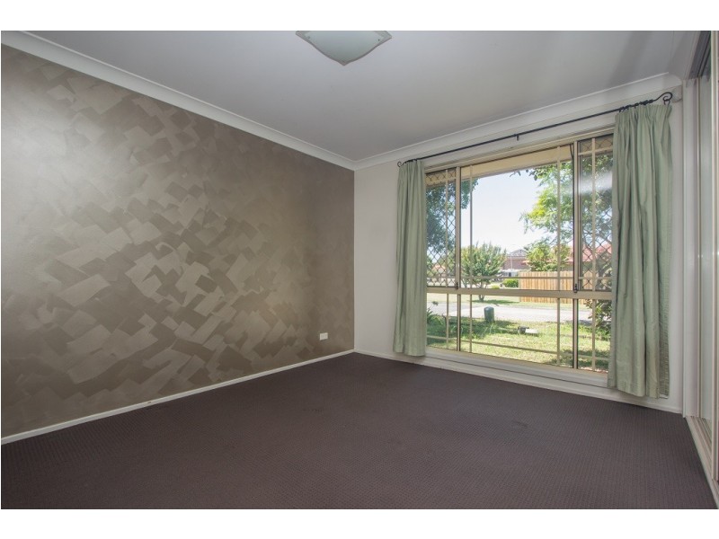 26 Bundarra Court, Wattle Grove NSW 2173