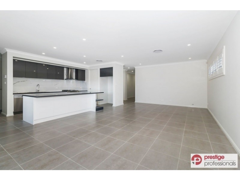 7 Ancura Court, Wattle Grove NSW 2173