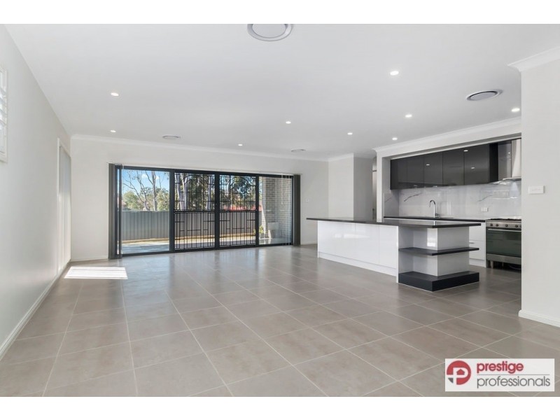 7 Ancura Court, Wattle Grove NSW 2173