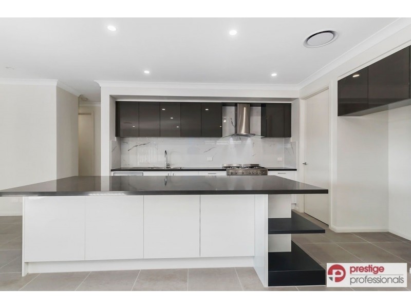 7 Ancura Court, Wattle Grove NSW 2173