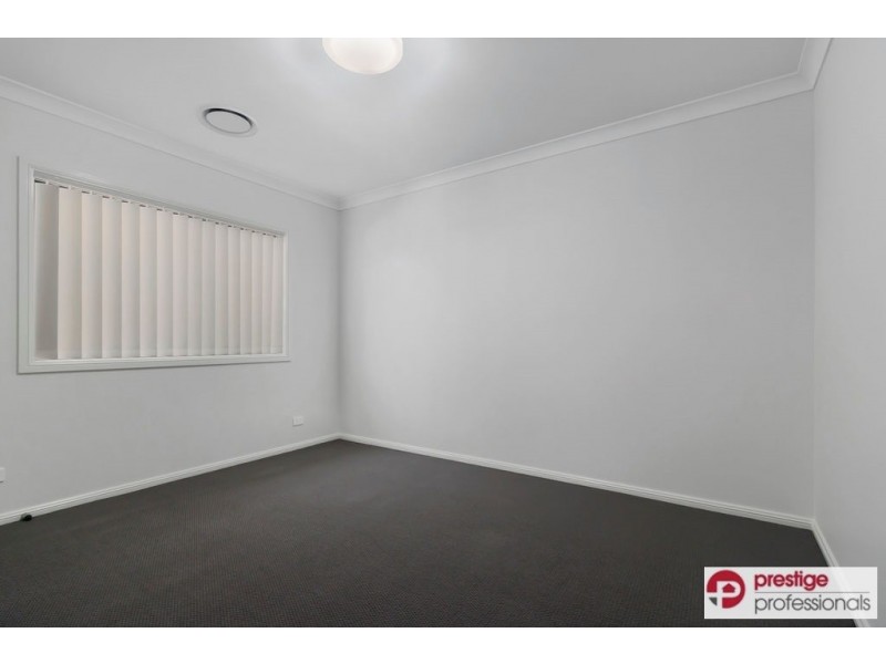 7 Ancura Court, Wattle Grove NSW 2173