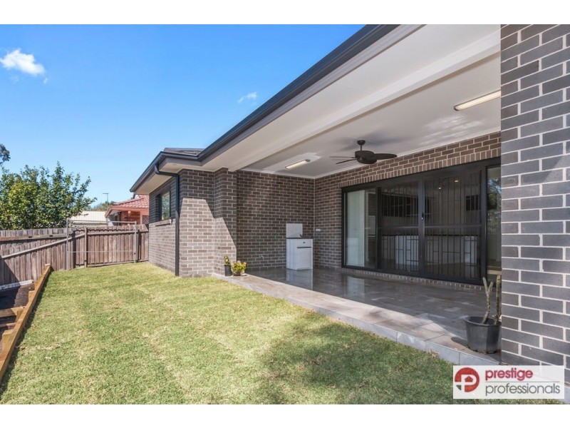 7 Ancura Court, Wattle Grove NSW 2173