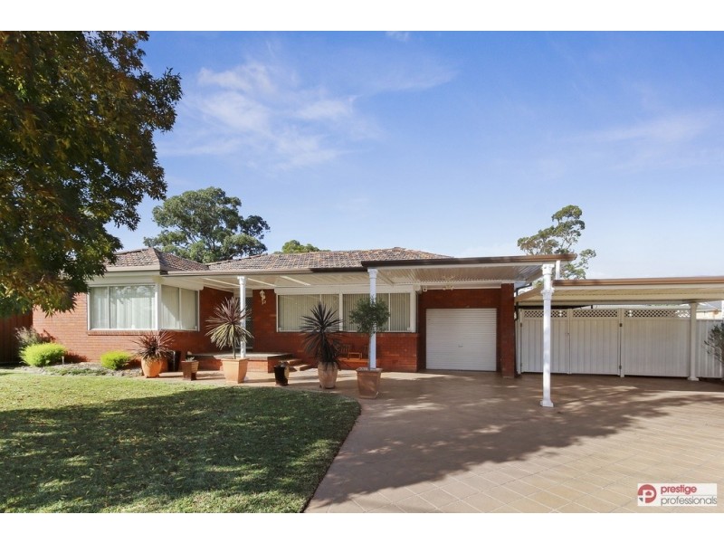 32 Wilkes Avenue, Moorebank NSW 2170