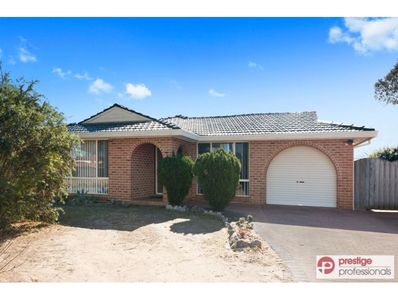 44 Daintree Drive, Wattle Grove NSW 2173