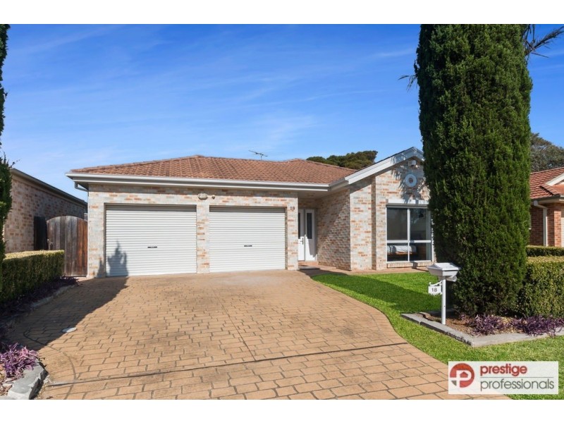 18 Delfin Drive, Wattle Grove NSW 2173