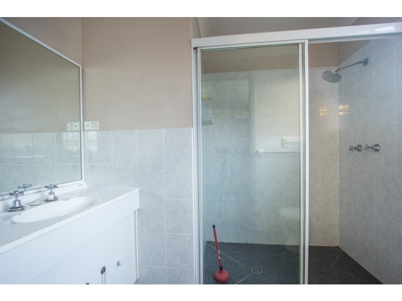 7 Pine Road, Casula NSW 2170