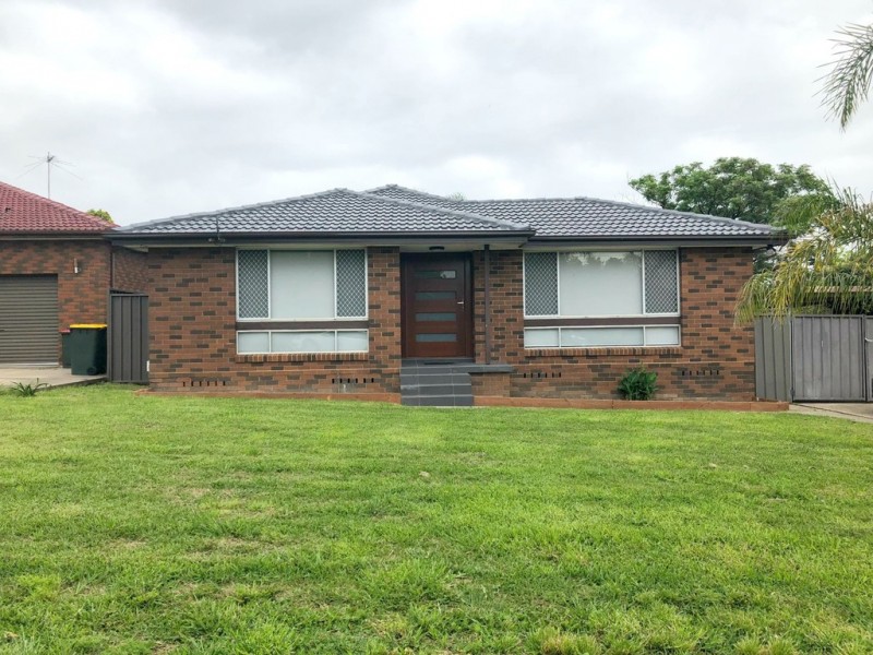 9 Birch Avenue, Casula NSW 2170