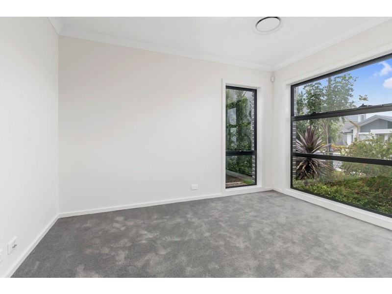 4 Bartholomew Circuit, Moorebank NSW 2170