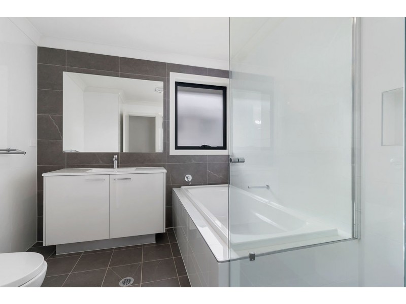 4 Bartholomew Circuit, Moorebank NSW 2170