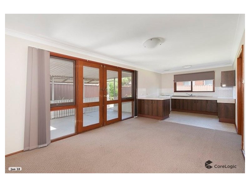 2 Holly Avenue, Chipping Norton NSW 2170