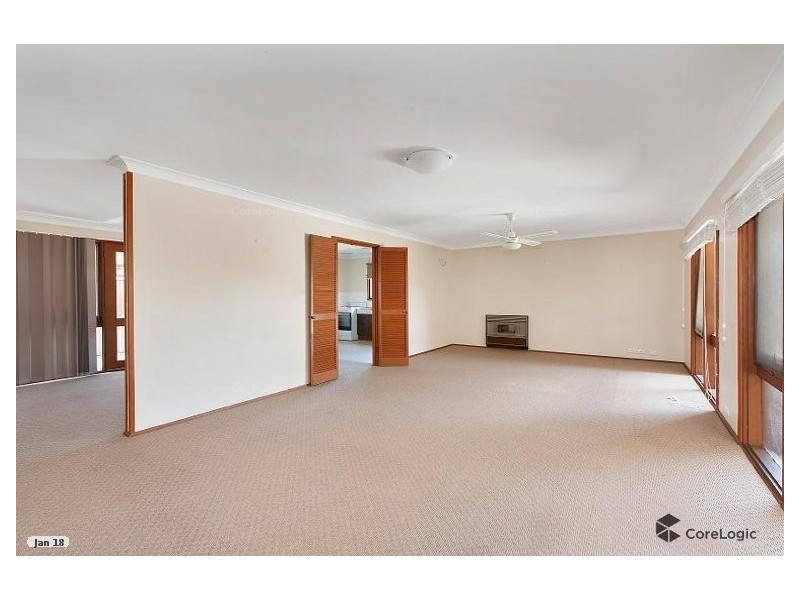 2 Holly Avenue, Chipping Norton NSW 2170