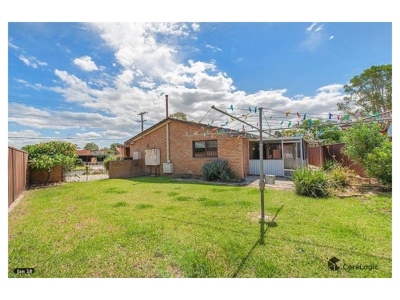 2 Holly Avenue, Chipping Norton NSW 2170