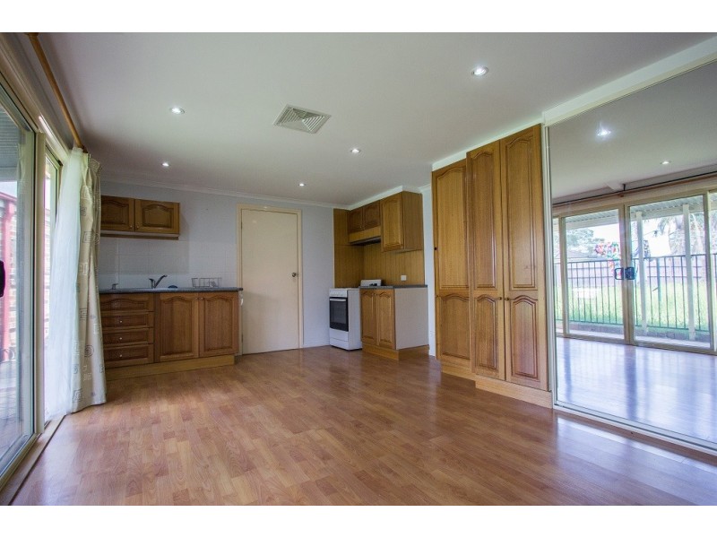 12A Bodalla Court, Wattle Grove NSW 2173