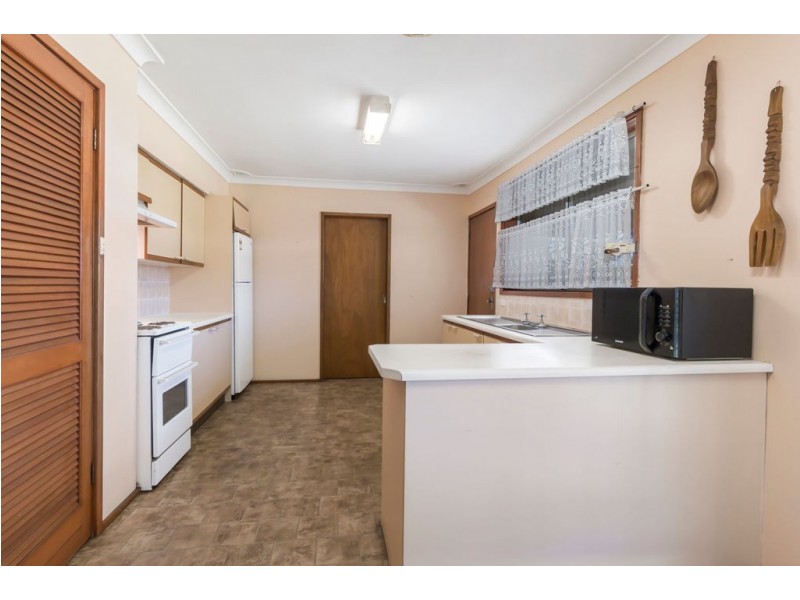 23 Wilkes Avenue, Moorebank NSW 2170
