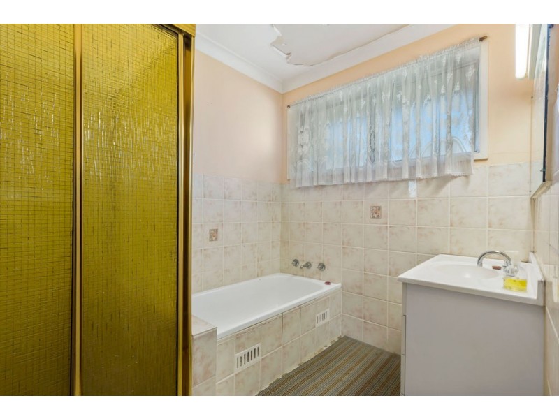 23 Wilkes Avenue, Moorebank NSW 2170