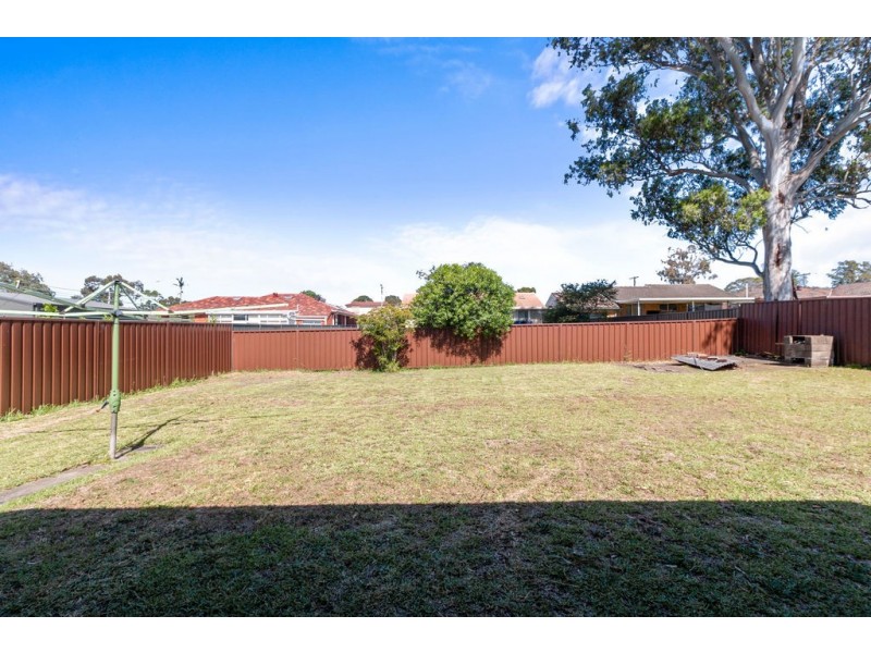 23 Wilkes Avenue, Moorebank NSW 2170