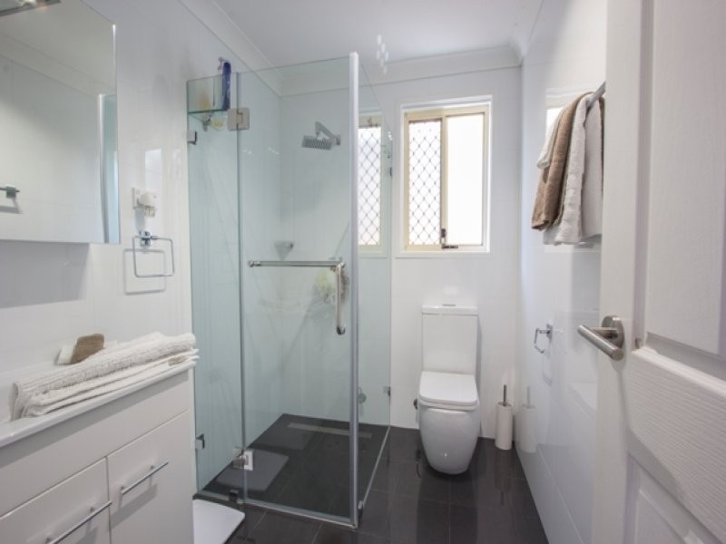 29 Castle Rock Court, Wattle Grove NSW 2173