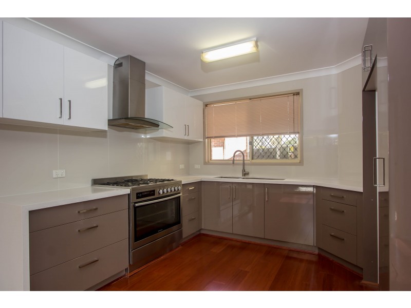 18 Lanyon Court, Wattle Grove NSW 2173