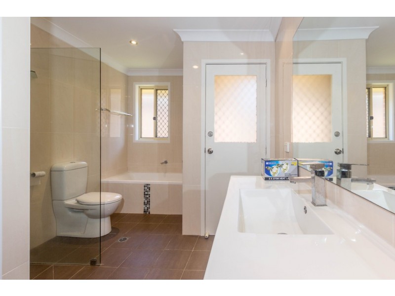 18 Lanyon Court, Wattle Grove NSW 2173