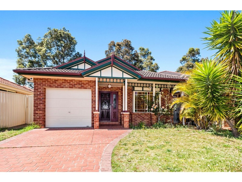 20 Beltana Court, Wattle Grove NSW 2173