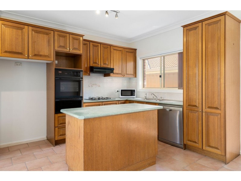 20 Beltana Court, Wattle Grove NSW 2173