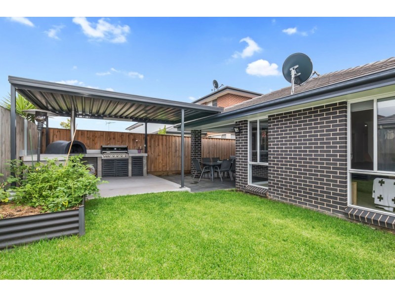 143 Maddecks Avenue, Moorebank NSW 2170