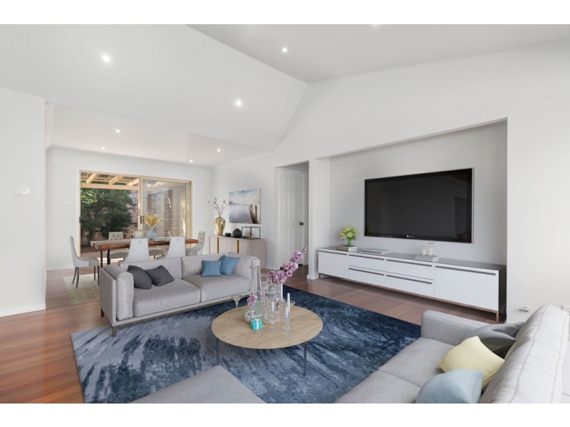 51 Como Court, Wattle Grove NSW 2173