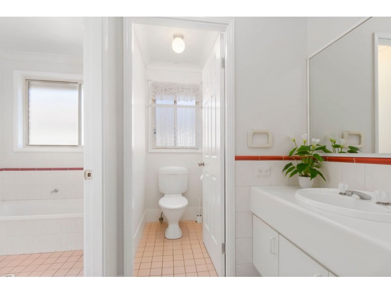 51 Como Court, Wattle Grove NSW 2173