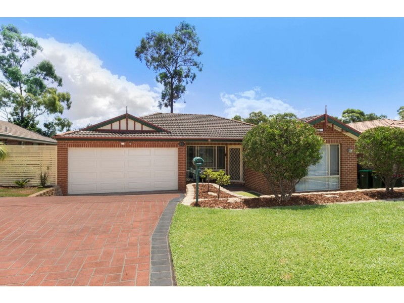 15 Quamby Court, Wattle Grove NSW 2173