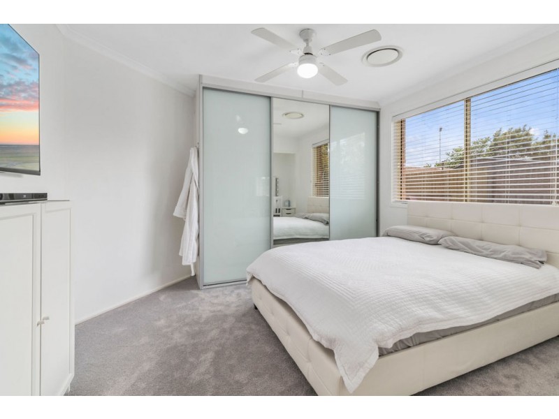 15 Quamby Court, Wattle Grove NSW 2173