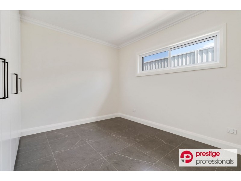 3/2 Magree Crescent, Chipping Norton NSW 2170