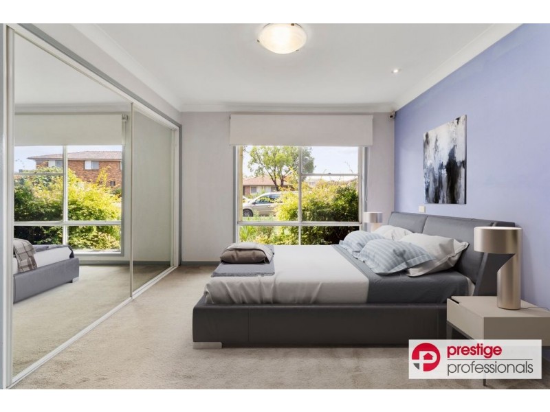 4 Cosford Close, Chipping Norton NSW 2170