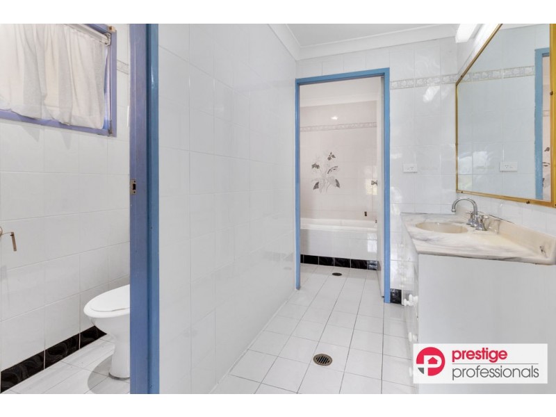 4 Cosford Close, Chipping Norton NSW 2170