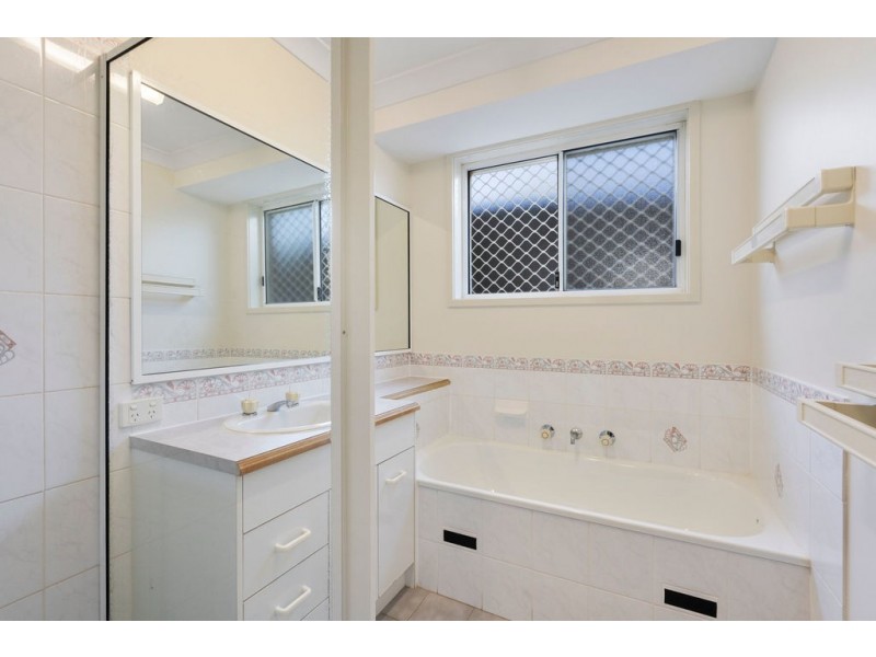 14 Quamby Court, Wattle Grove NSW 2173