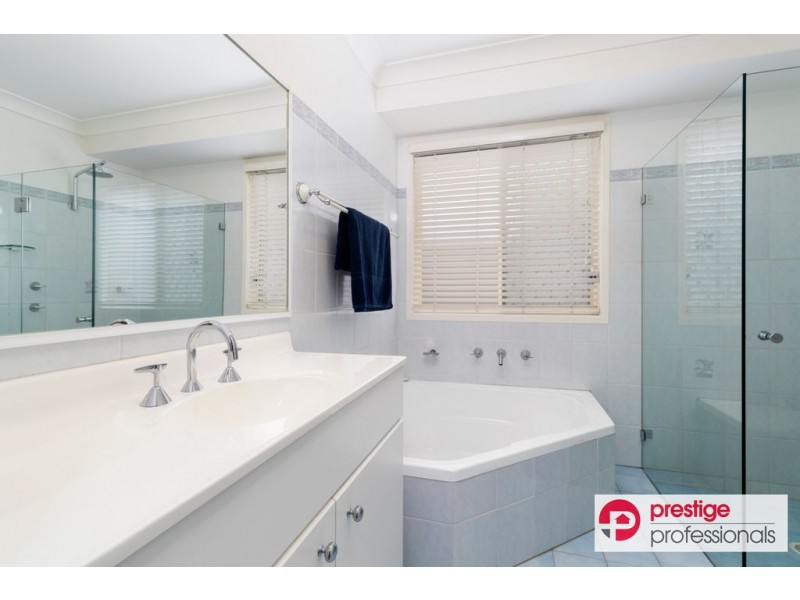 52 Boronia Drive, Voyager Point NSW 2172