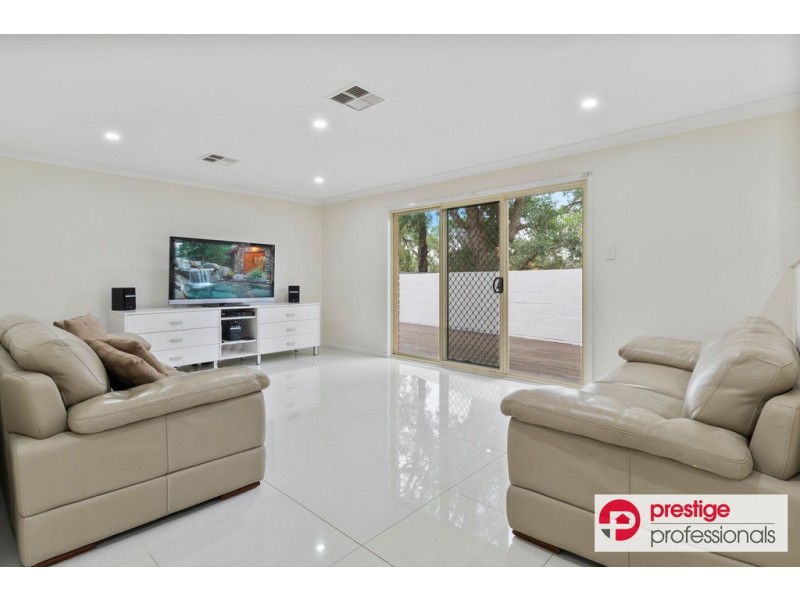 1 Tweed Court, Wattle Grove NSW 2173