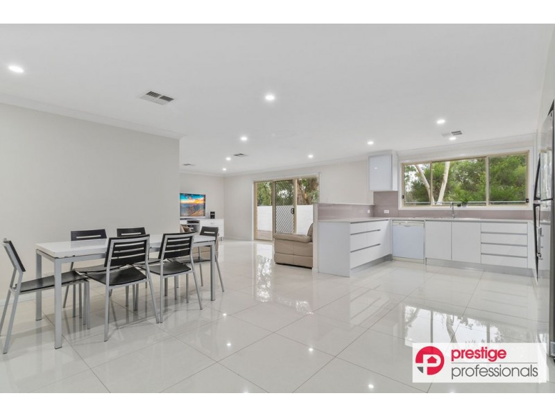 1 Tweed Court, Wattle Grove NSW 2173