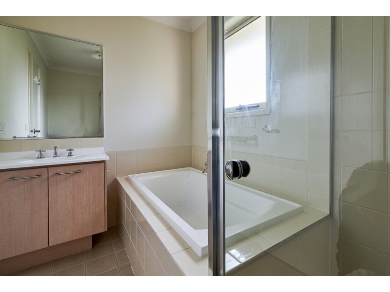 2/23 Parkwood Road, Holsworthy NSW 2173