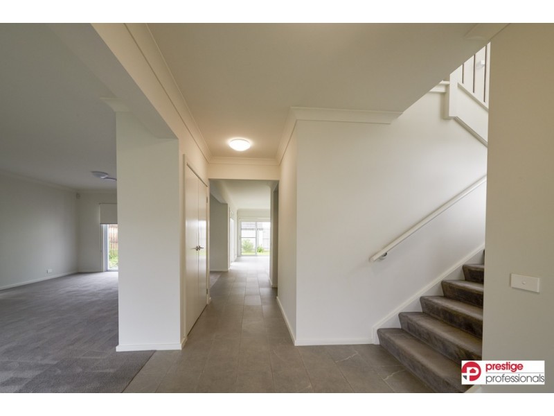 53 Greenview Drive, Moorebank NSW 2170