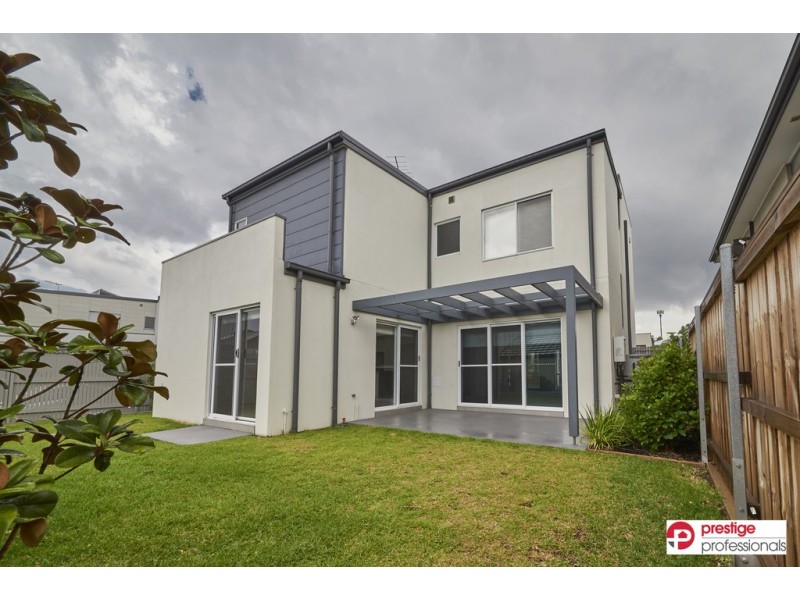 53 Greenview Drive, Moorebank NSW 2170